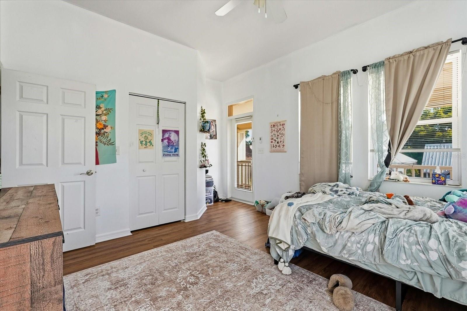 Image 24 of 30 For 1808 Columbus Drive 1