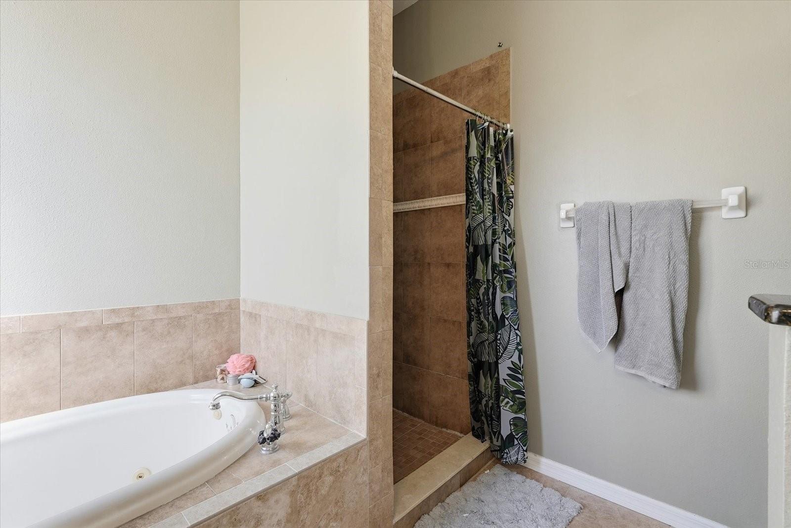 Image 26 of 30 For 1808 Columbus Drive 1