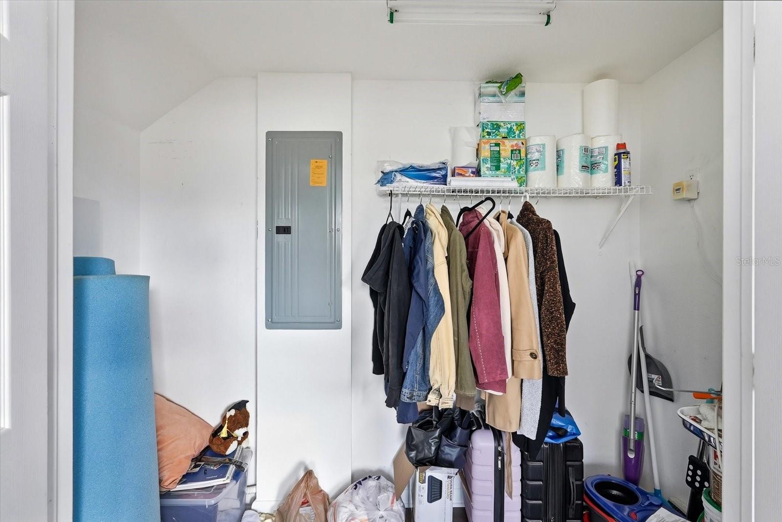 Image 7 of 30 For 1808 Columbus Drive 1