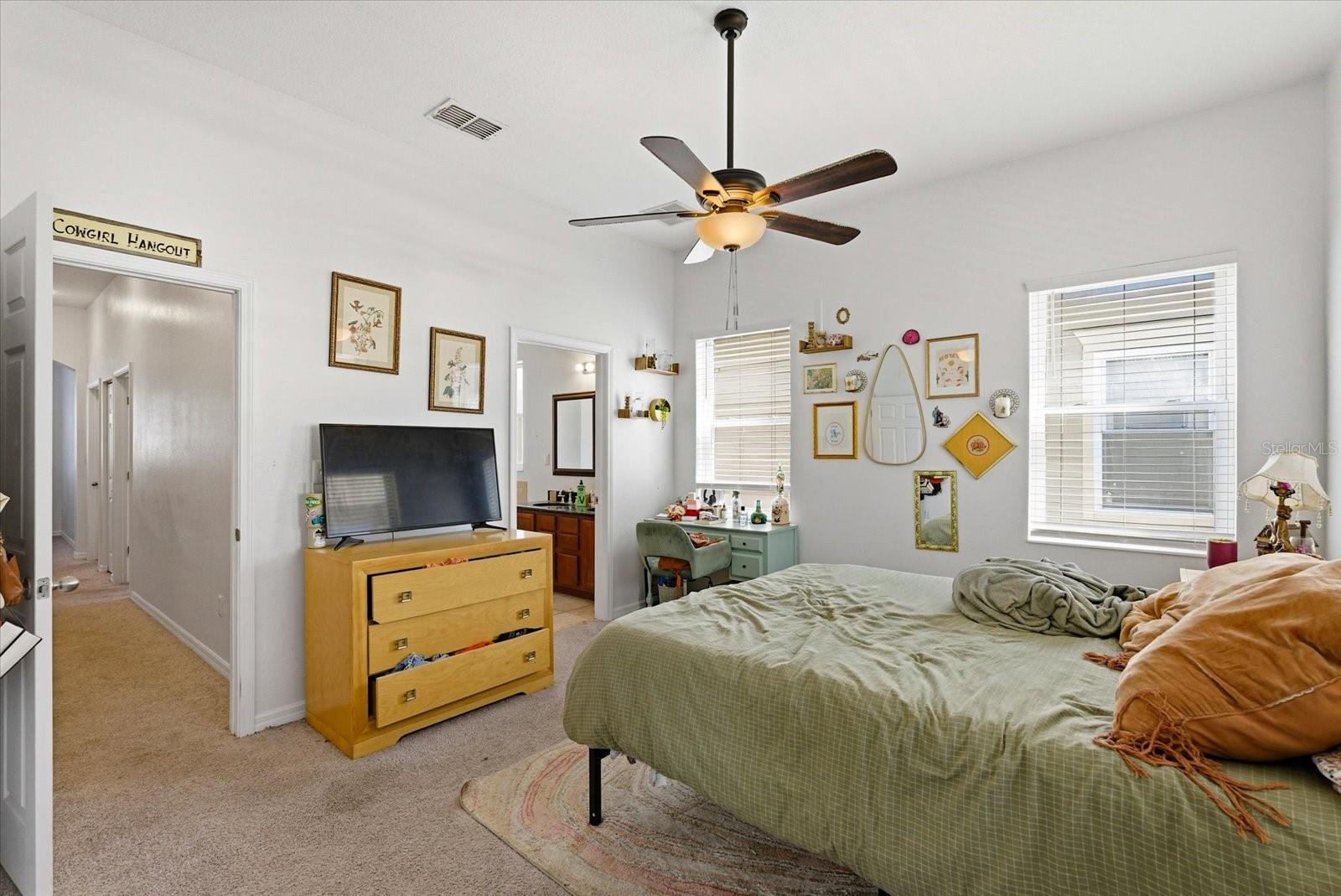 Image 19 of 26 For 1808 Columbus Drive 2