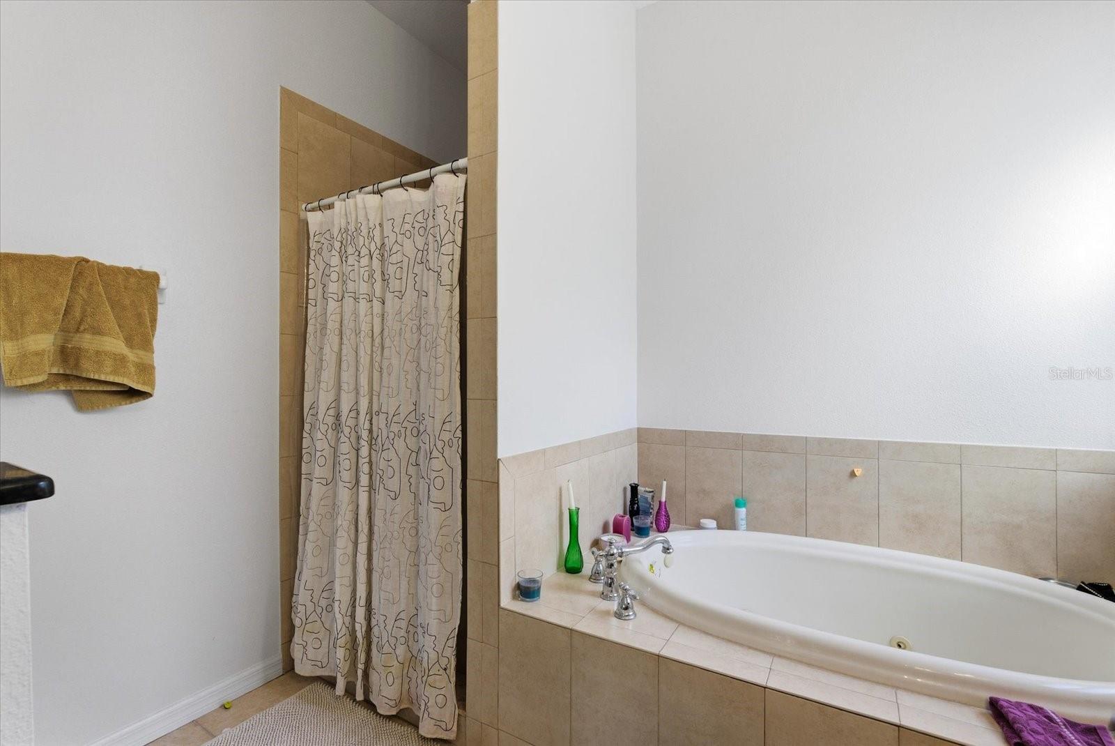 Image 22 of 26 For 1808 Columbus Drive 2