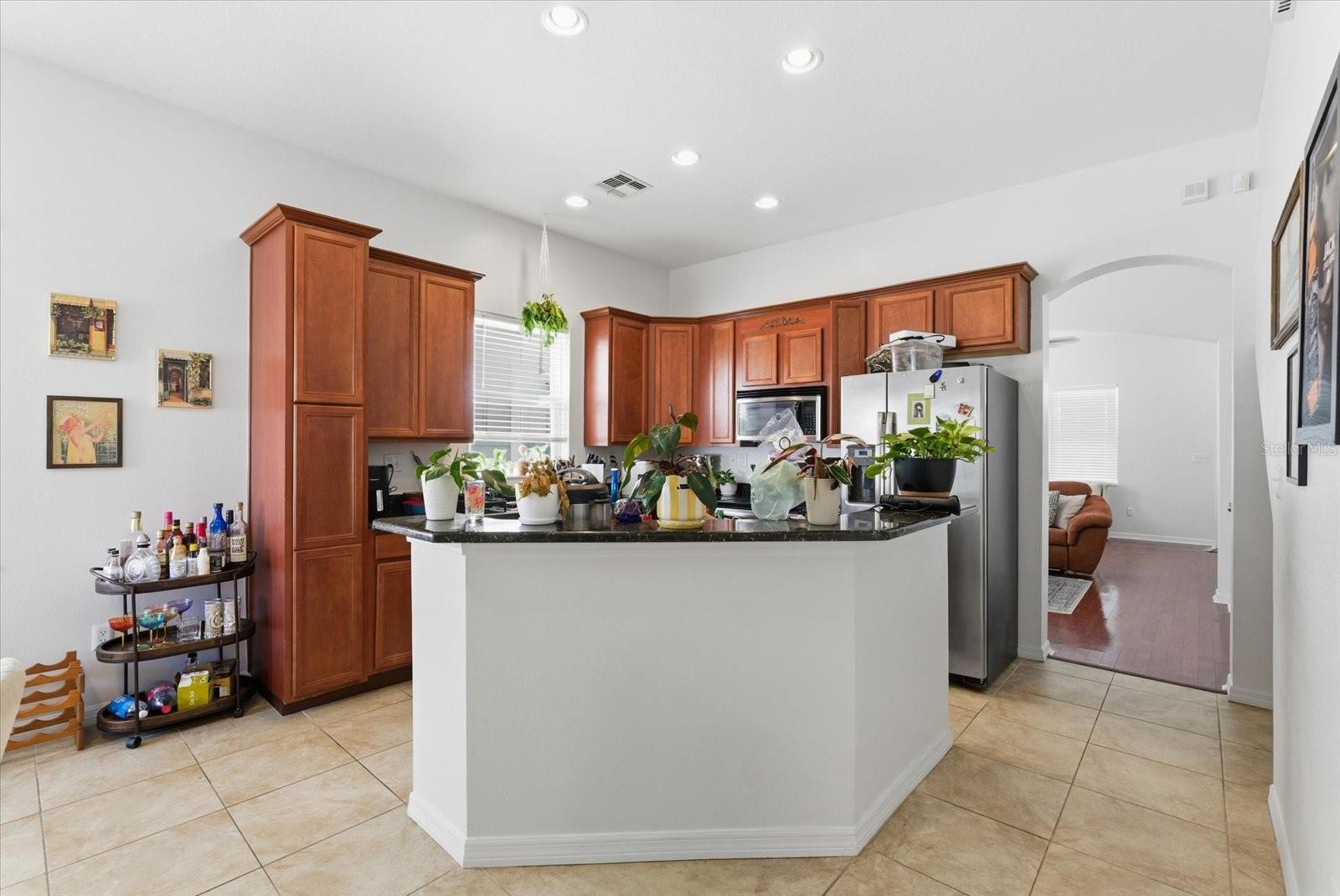 Image 9 of 26 For 1808 Columbus Drive 2