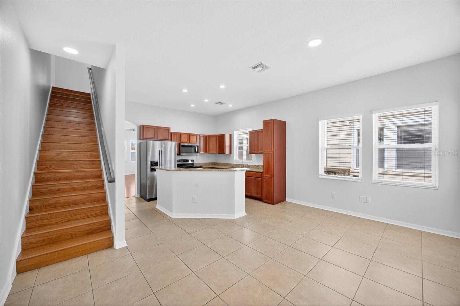 Image 13 of 52 For 1808 Columbus Drive 3