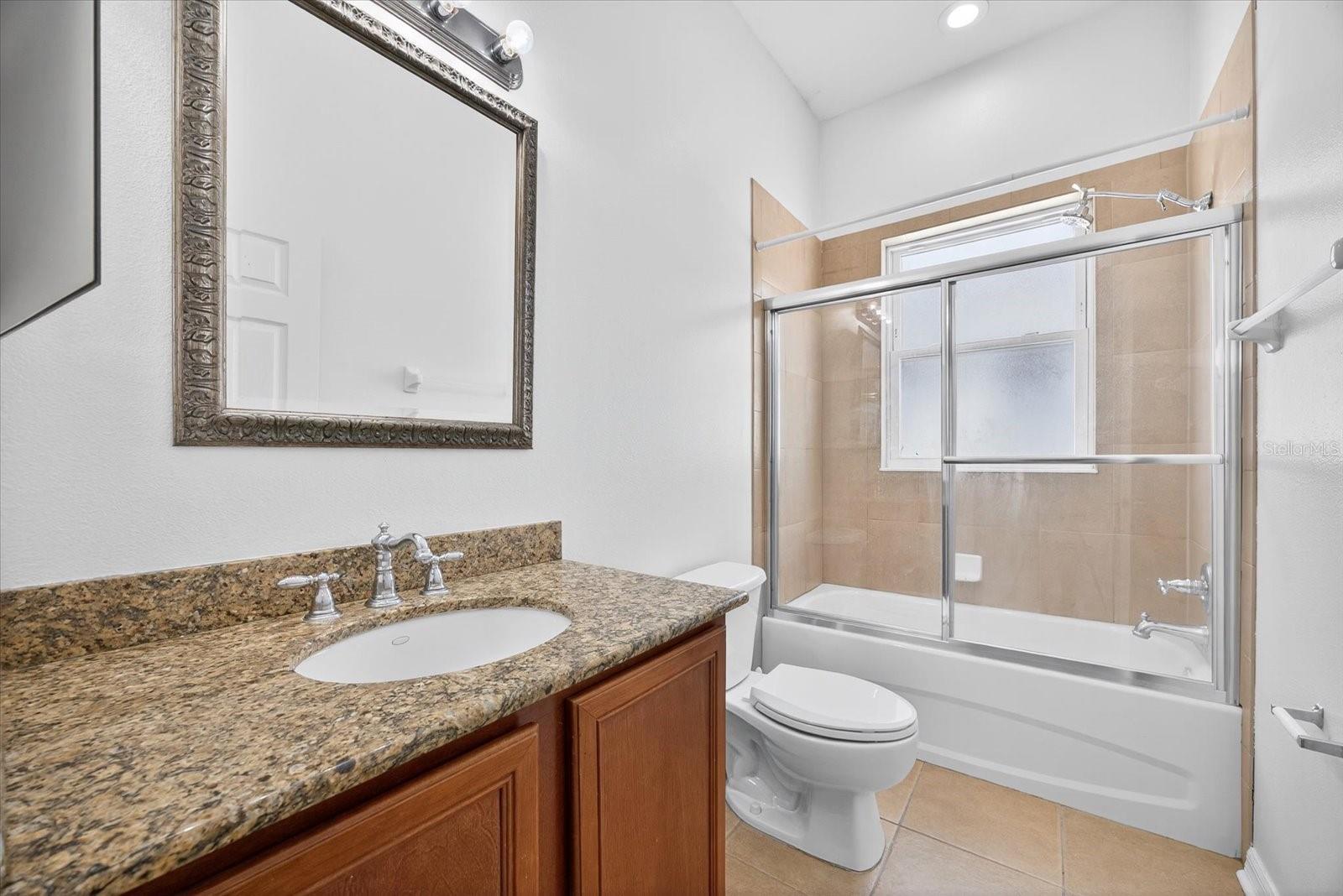 Image 25 of 52 For 1808 Columbus Drive 3