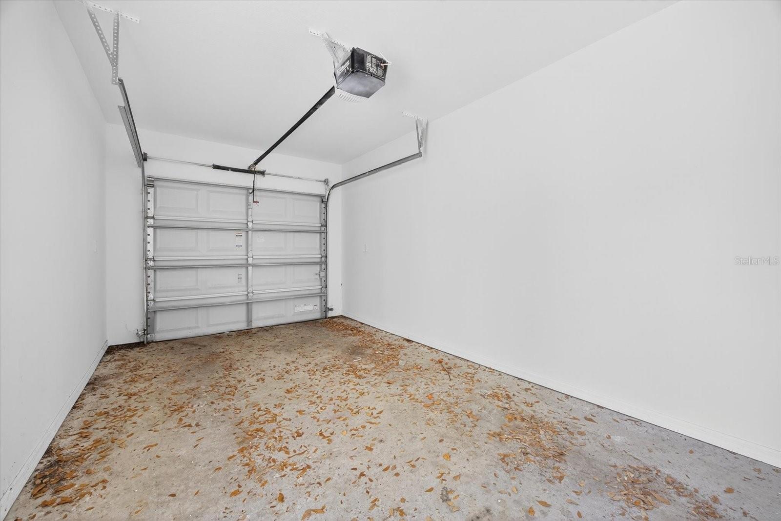 Image 29 of 52 For 1808 Columbus Drive 3