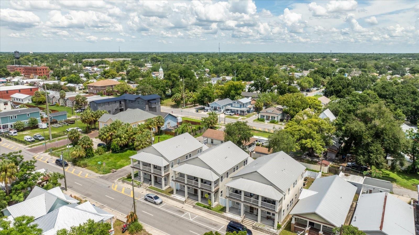 Image 36 of 52 For 1808 Columbus Drive 3