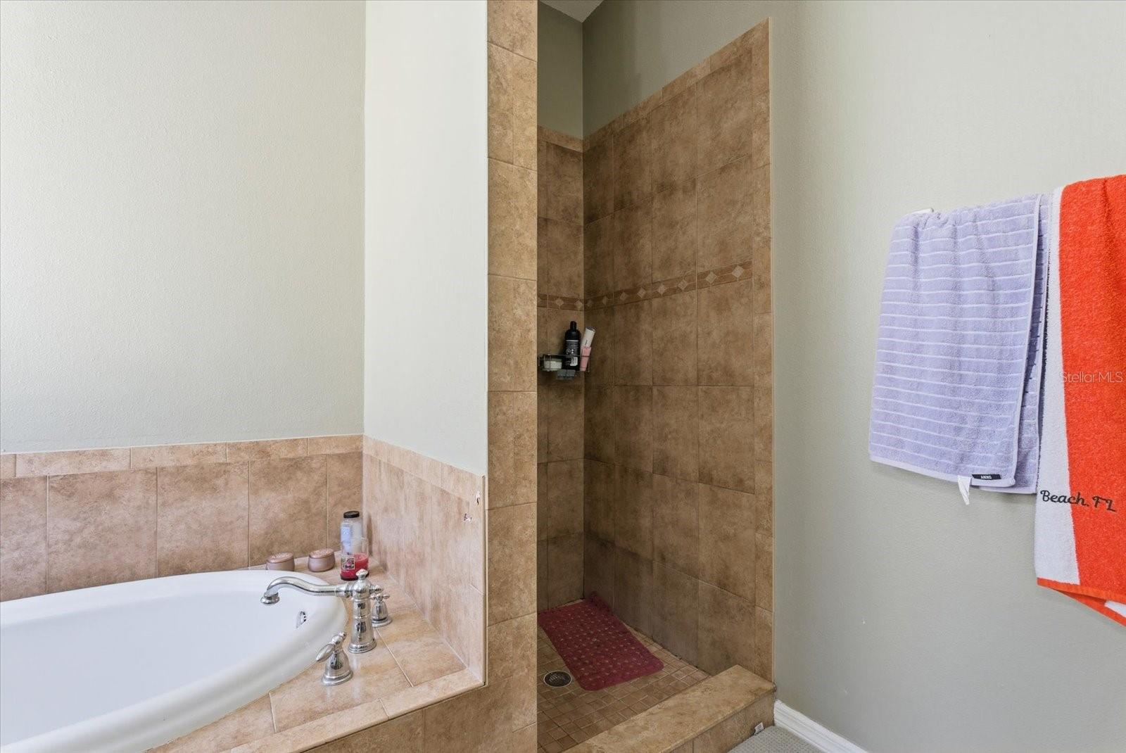 Image 24 of 24 For 1808 Columbus Drive 5