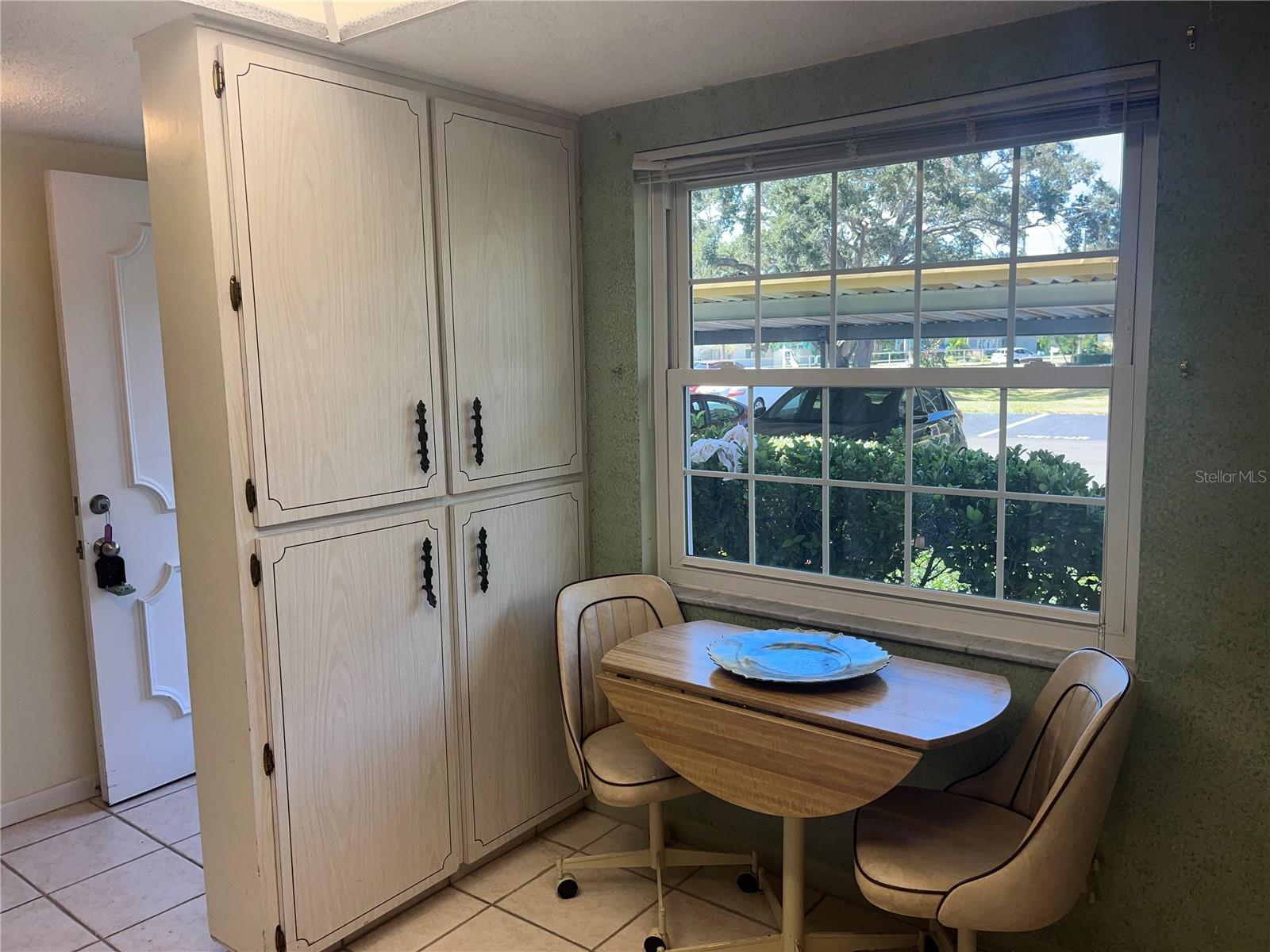 Image 6 of 52 For 840 Virginia Street 108