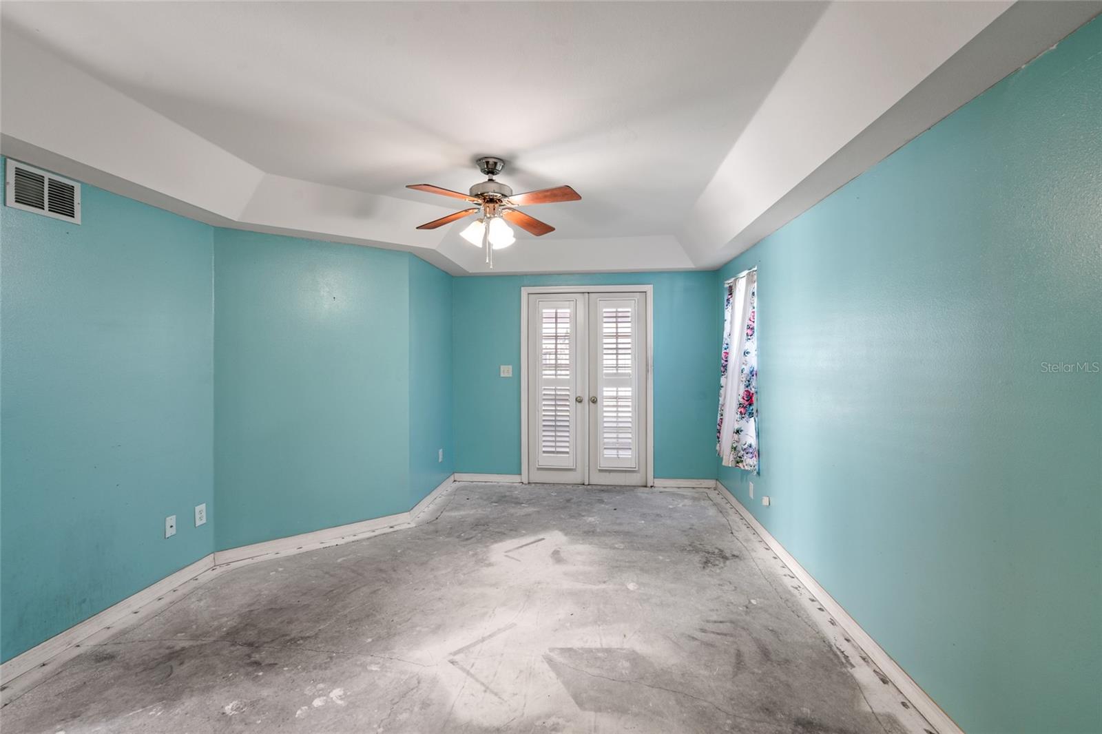 Image 13 of 36 For 6131 Sand Key Lane