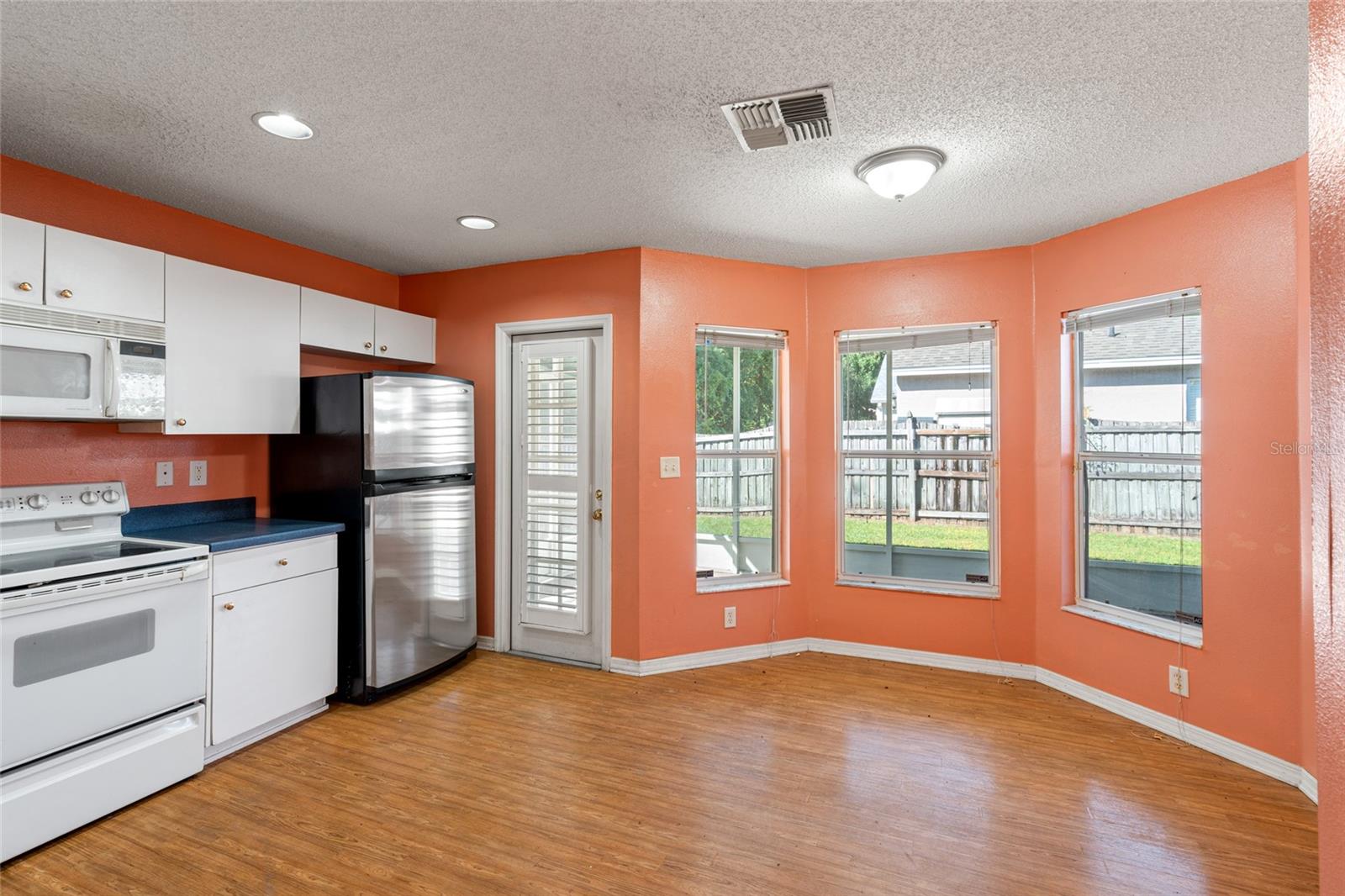 Image 17 of 36 For 6131 Sand Key Lane