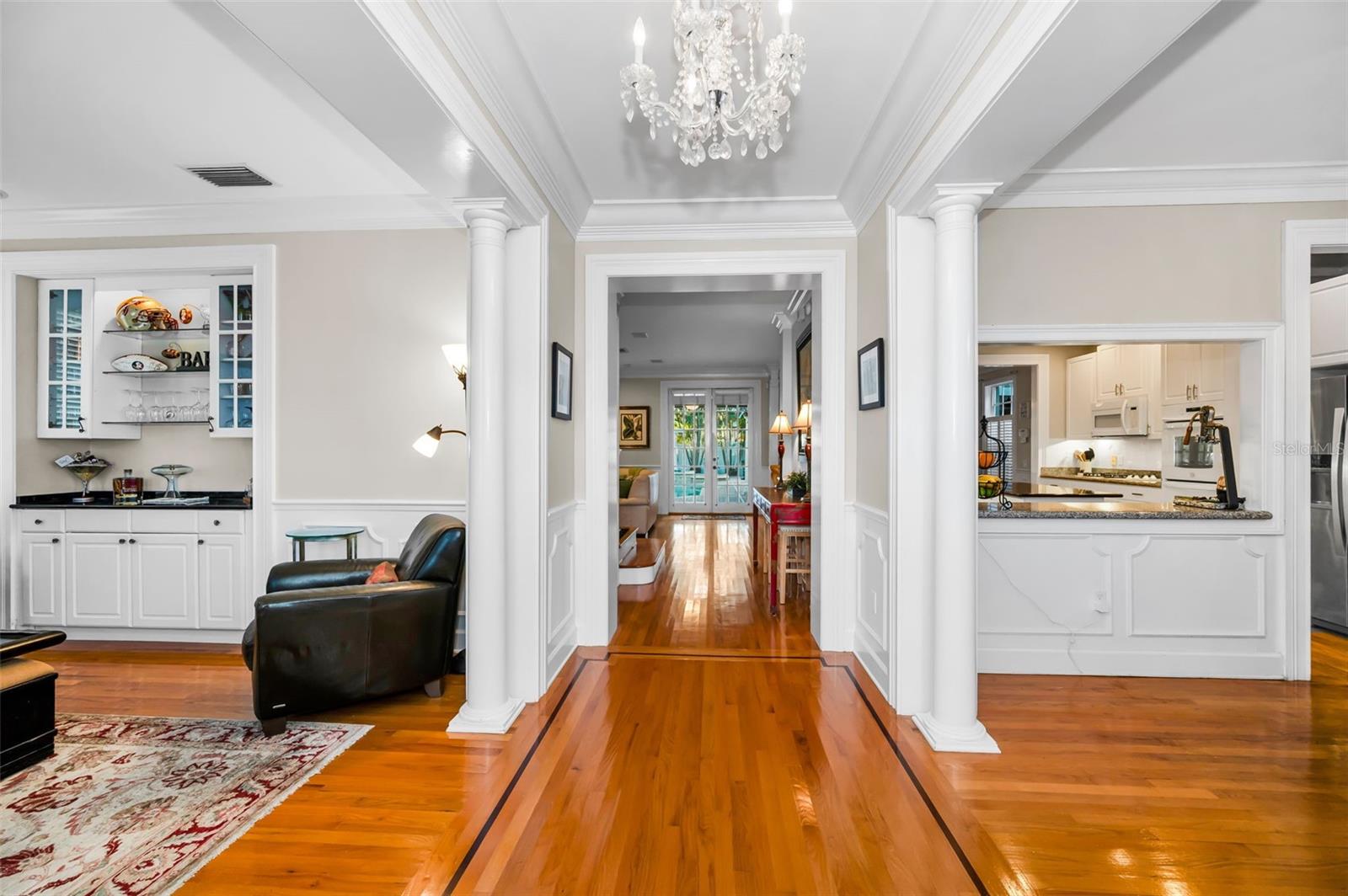 Image 10 of 84 For 4014 De Leon Street