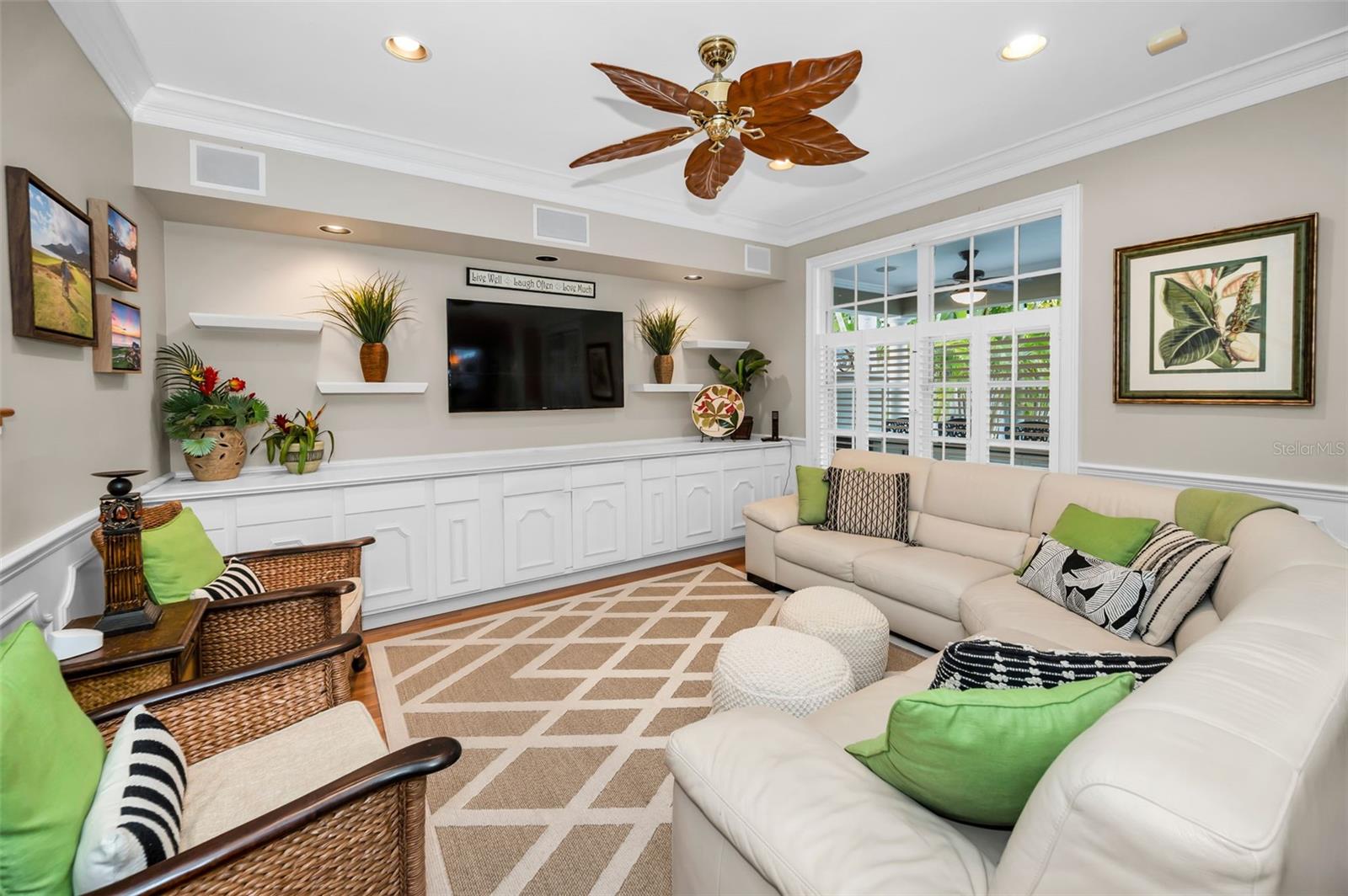 Image 24 of 84 For 4014 De Leon Street