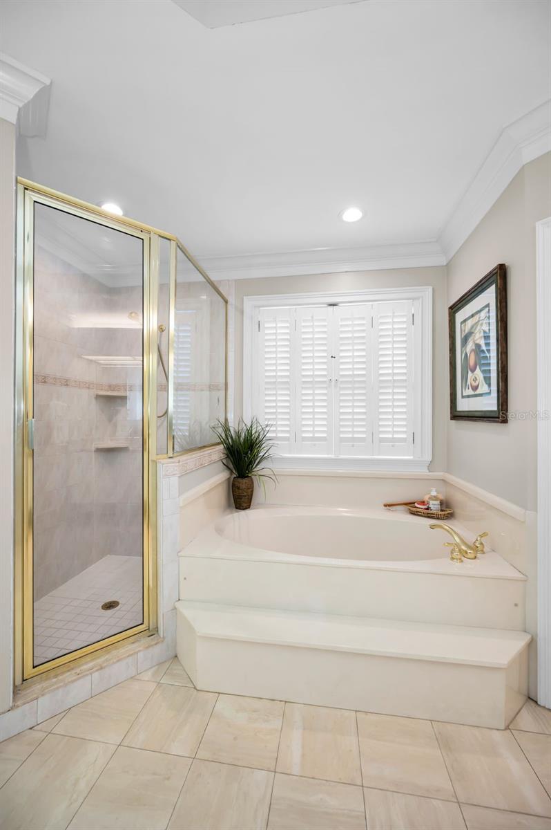 Image 33 of 84 For 4014 De Leon Street