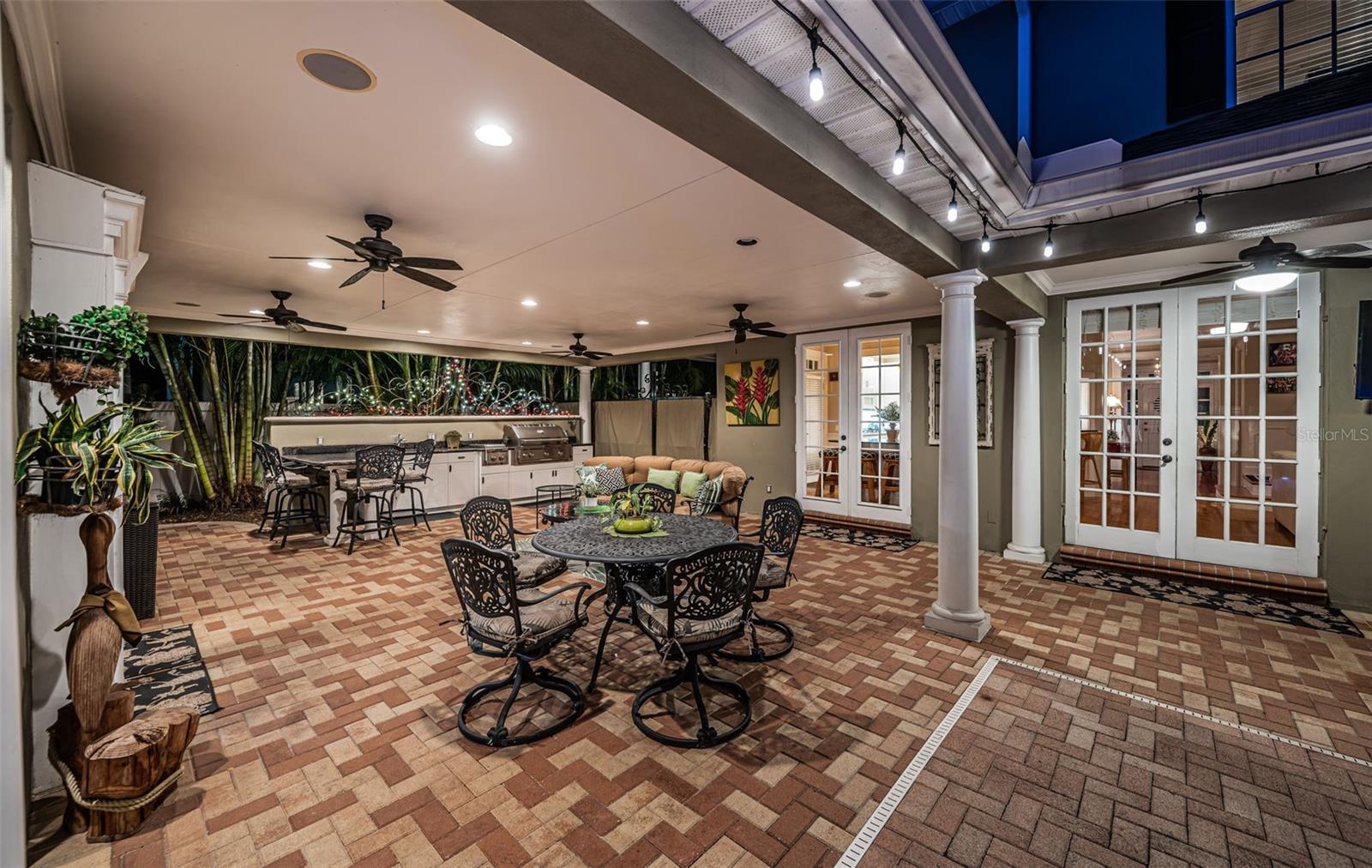 Image 55 of 84 For 4014 De Leon Street