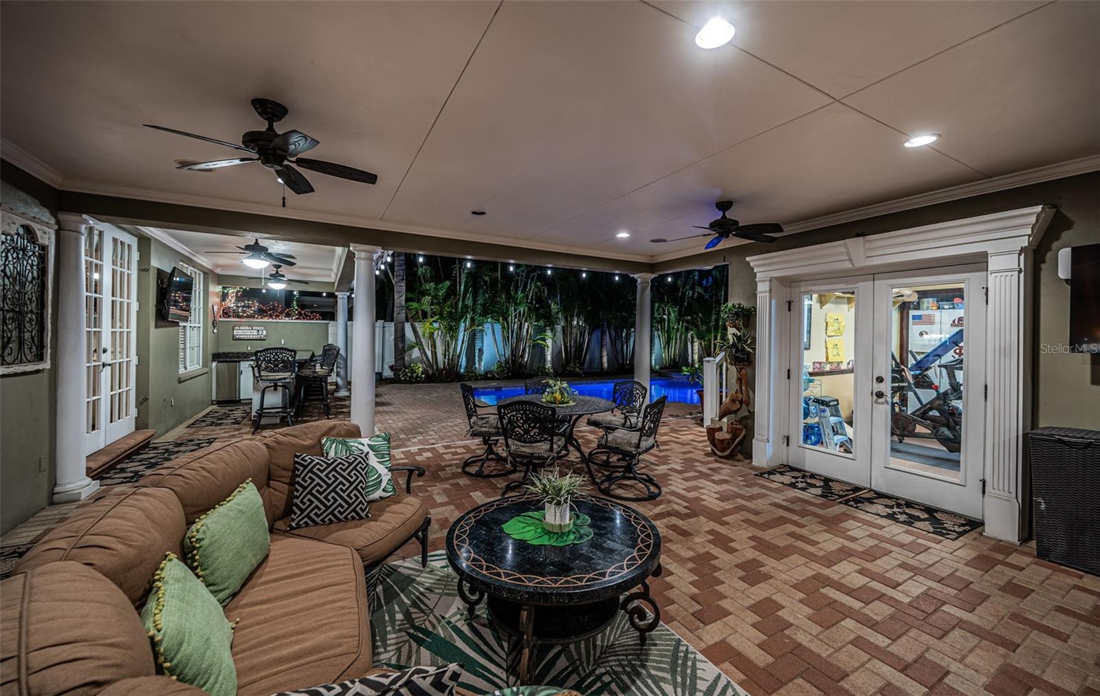 Image 57 of 84 For 4014 De Leon Street