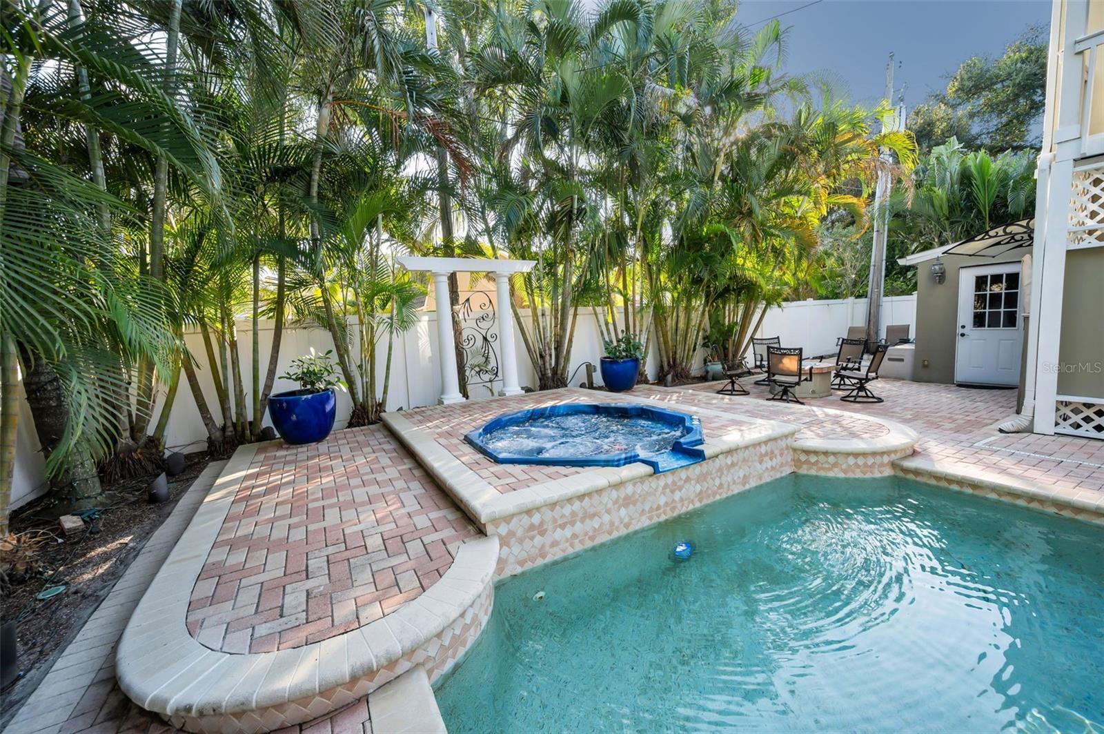 Image 64 of 84 For 4014 De Leon Street