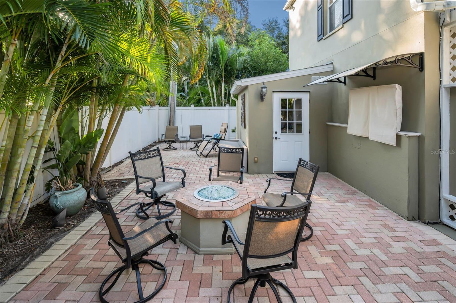 Image 69 of 84 For 4014 De Leon Street