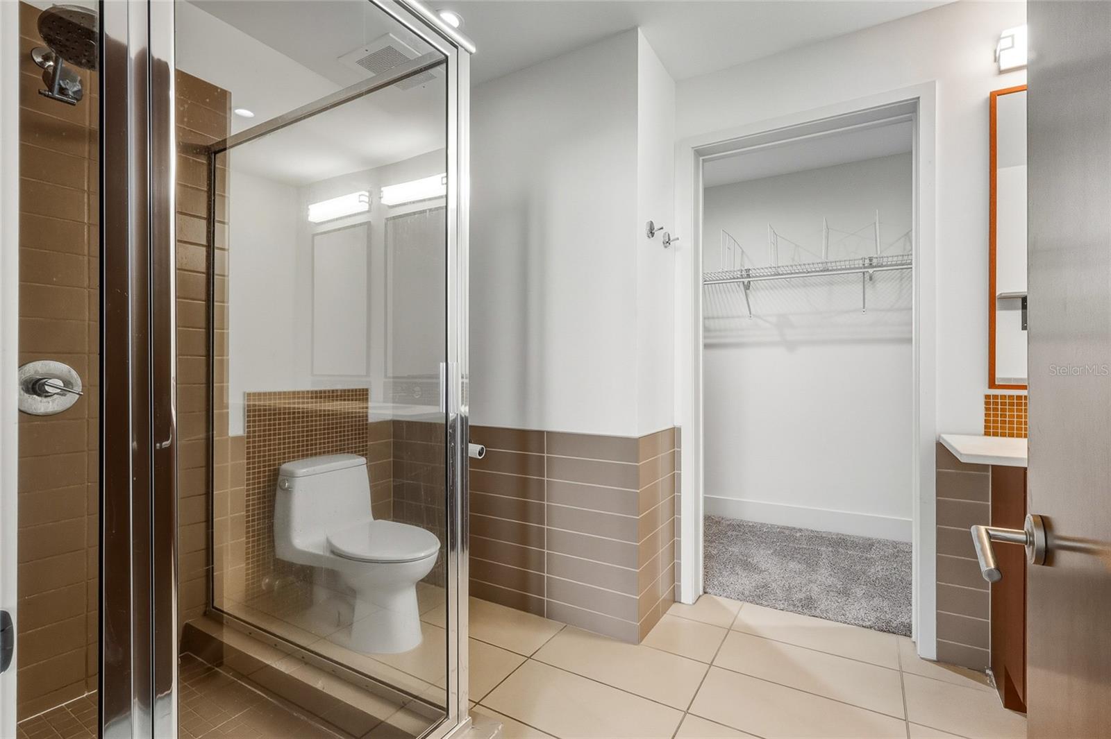 Listing photo id 8 for 912 Channelside Drive 2601