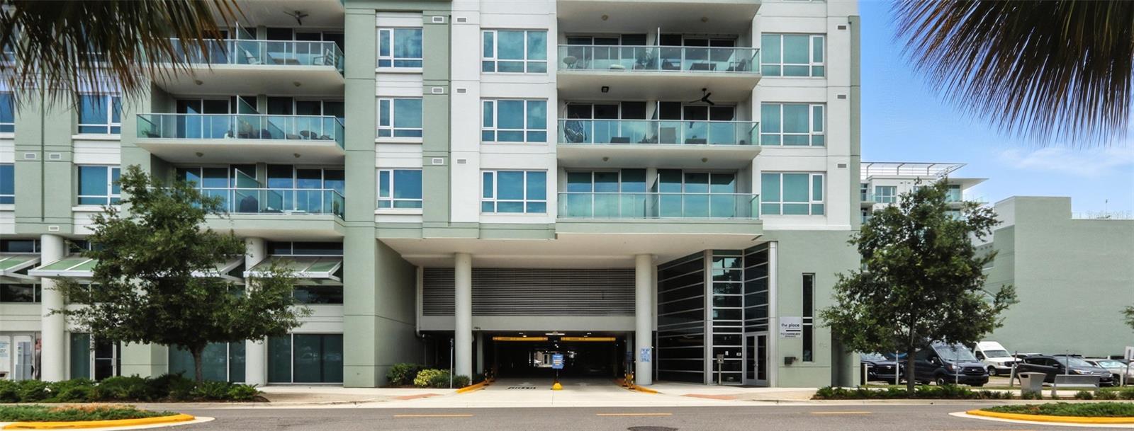 Listing photo id 33 for 912 Channelside Drive 2601