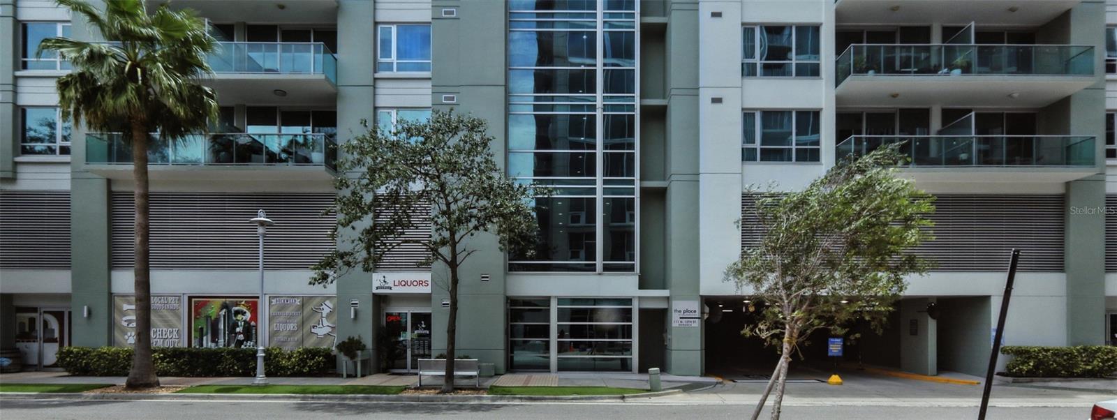Listing photo id 34 for 912 Channelside Drive 2601