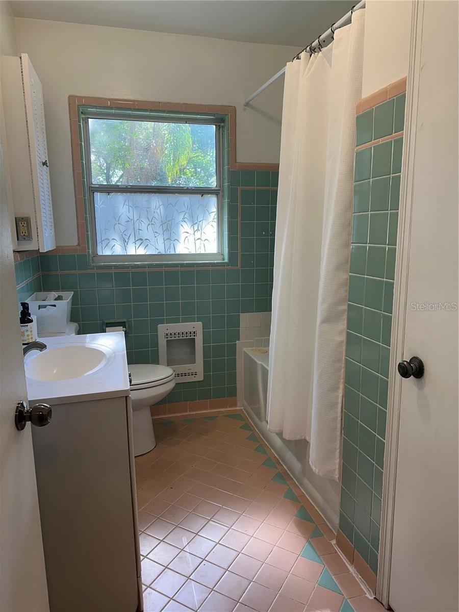 Image 11 of 20 For 1623 Dartmouth Street