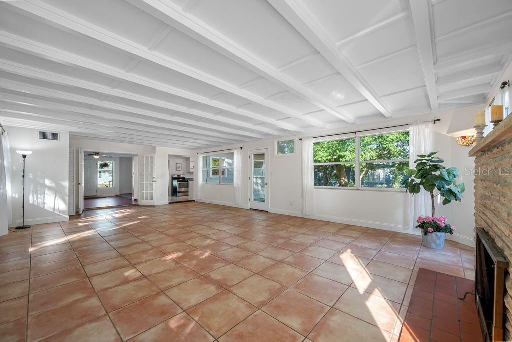 Image 4 of 20 For 1623 Dartmouth Street