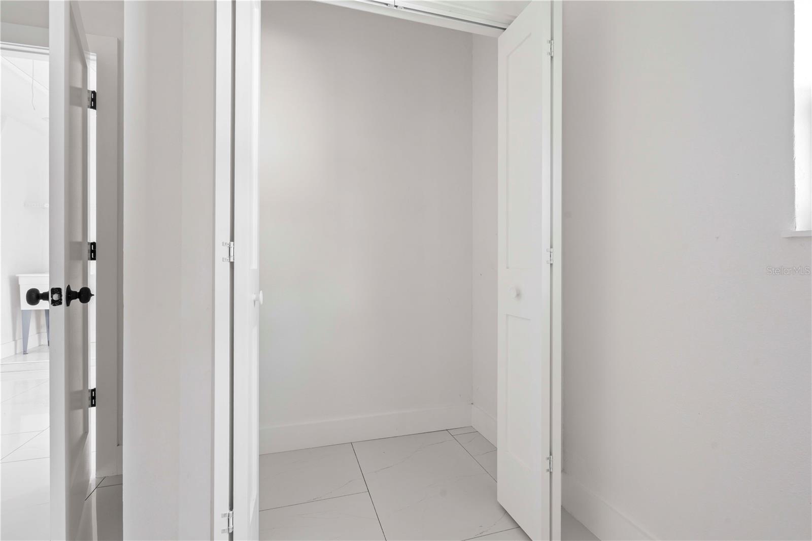 Image 16 of 55 For 3381 Minnow Creek Drive