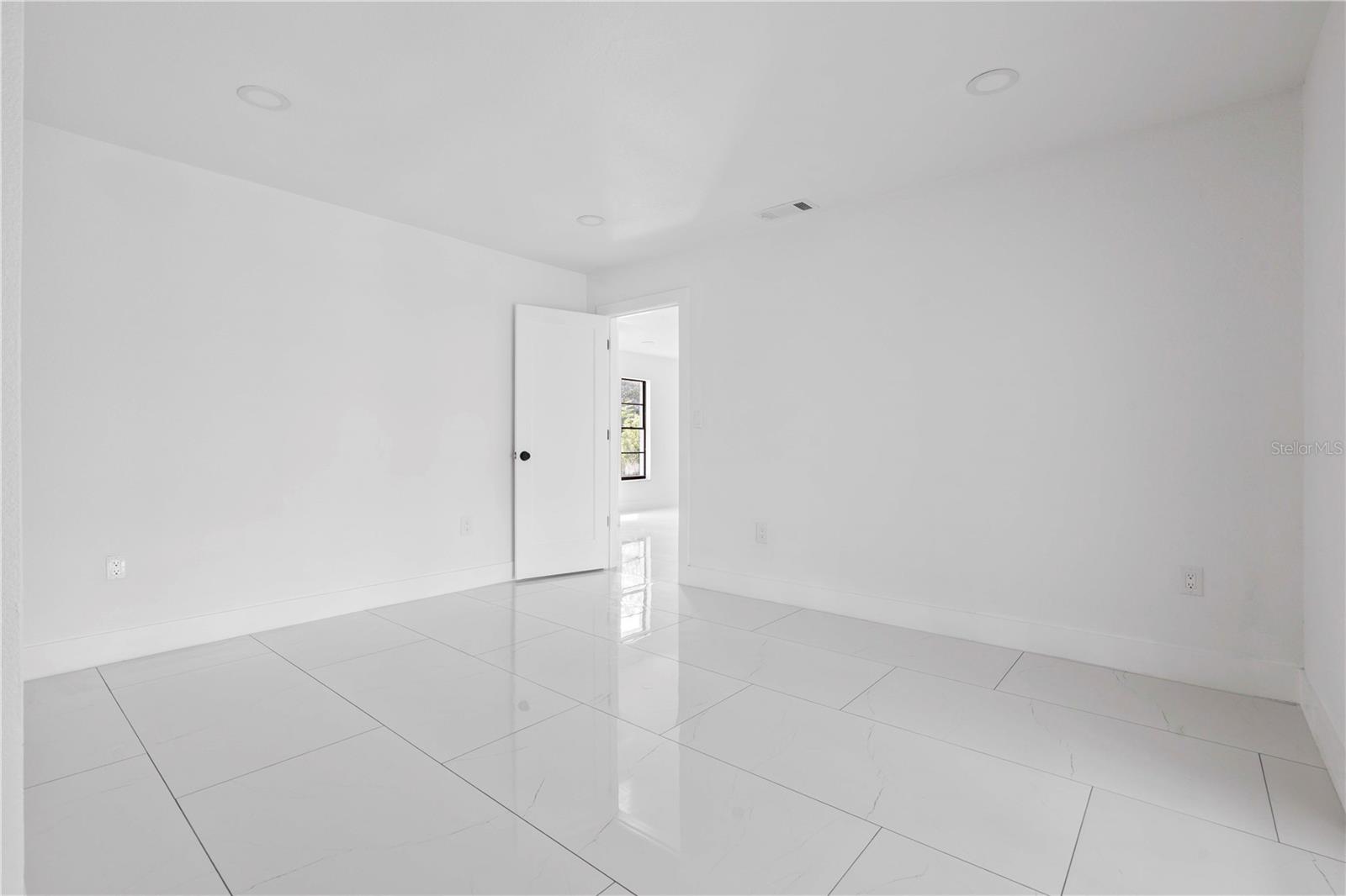 Image 18 of 55 For 3381 Minnow Creek Drive