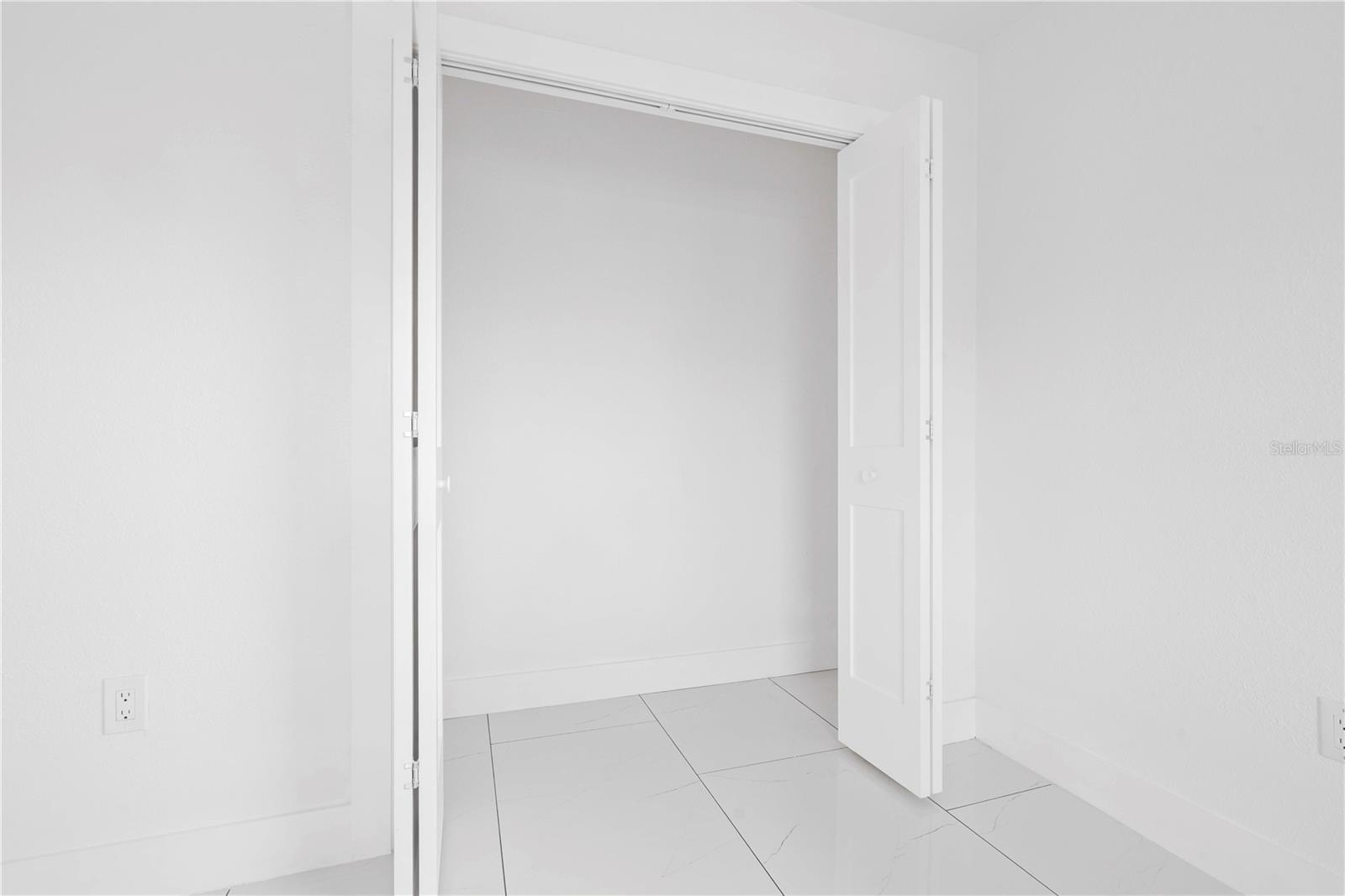 Image 25 of 55 For 3381 Minnow Creek Drive