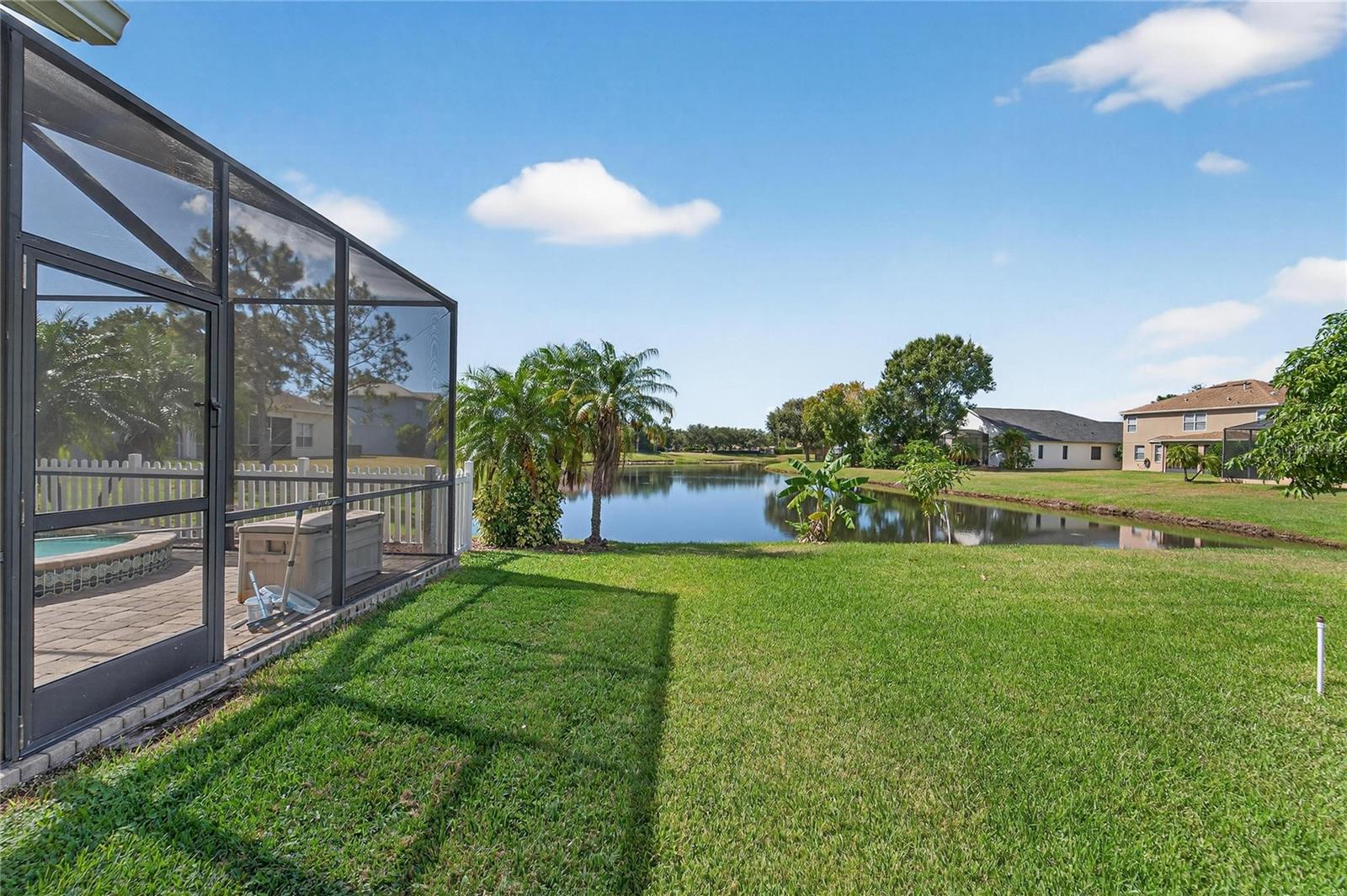 Listing photo id 13 for 10734 Banfield Drive