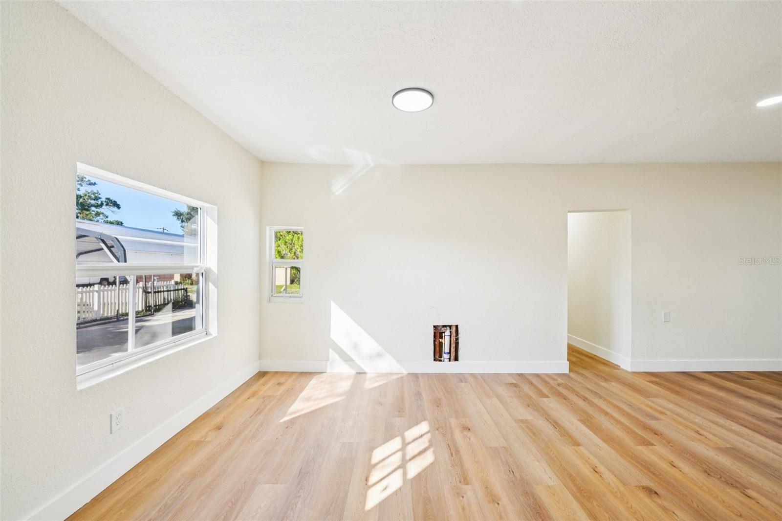 Image 12 of 40 For 12832 Campbell Lane