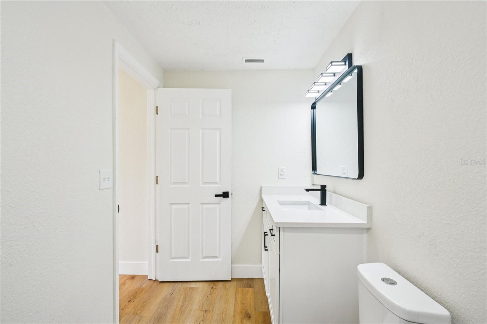 Image 20 of 40 For 12832 Campbell Lane