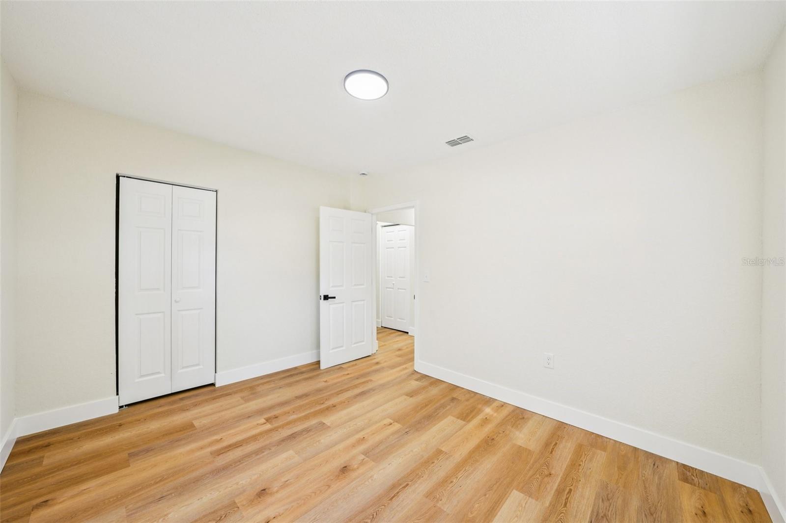 Image 26 of 40 For 12832 Campbell Lane