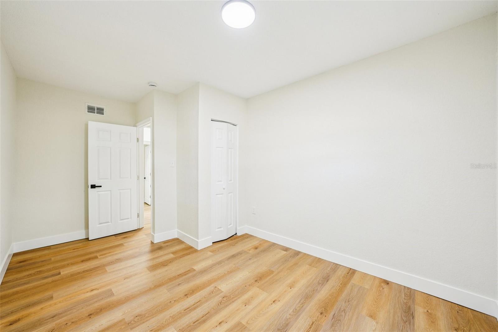 Image 28 of 40 For 12832 Campbell Lane