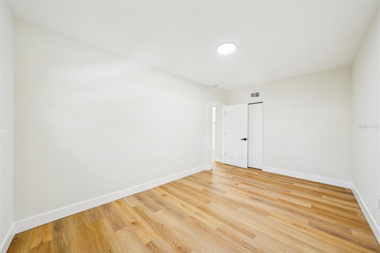 Image 30 of 40 For 12832 Campbell Lane