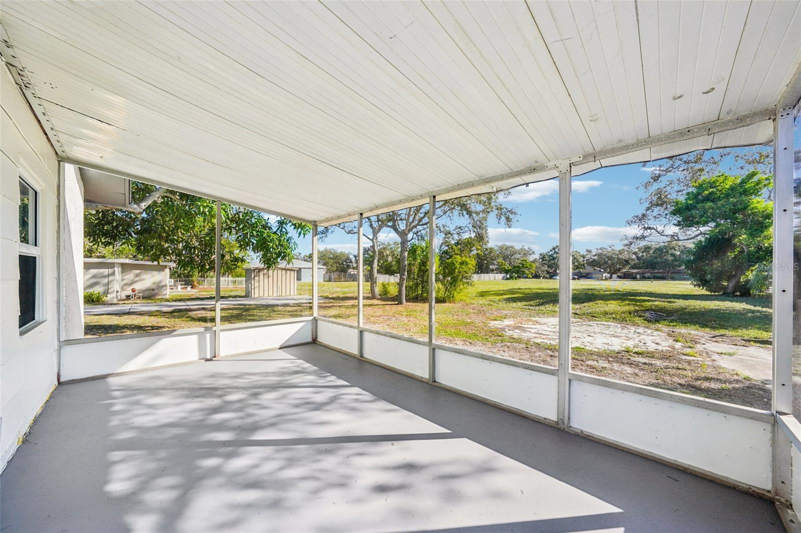 Image 34 of 40 For 12832 Campbell Lane