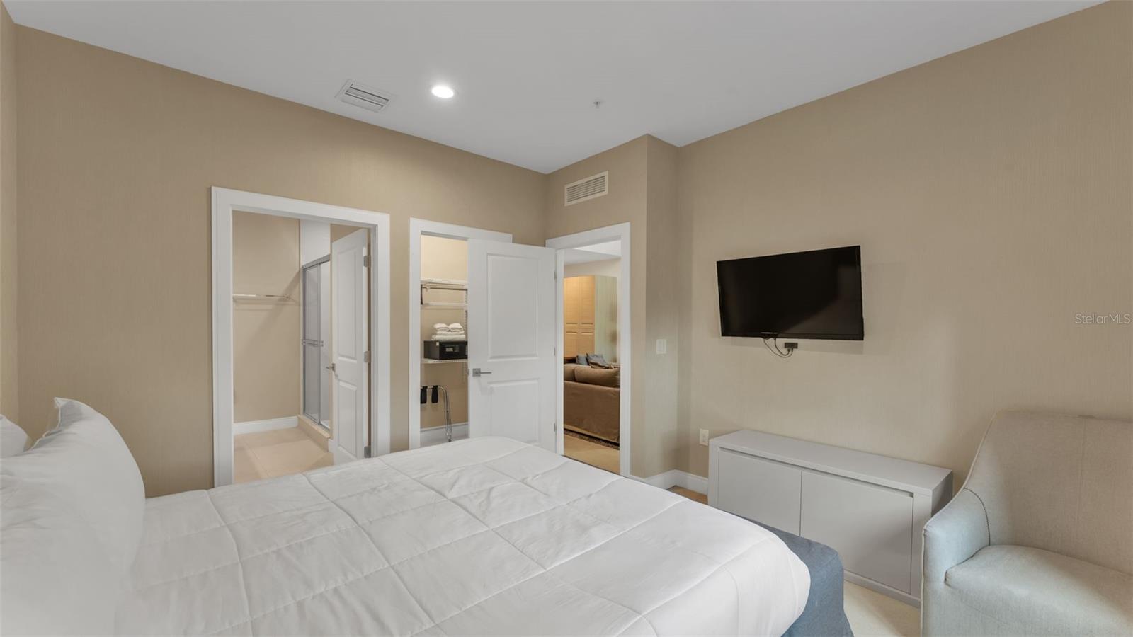 Image 16 of 64 For 3114 Brasilia Avenue