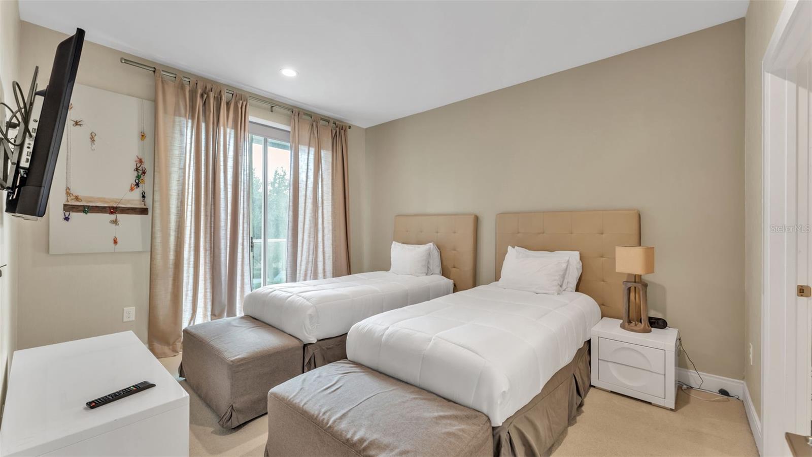 Image 31 of 64 For 3114 Brasilia Avenue