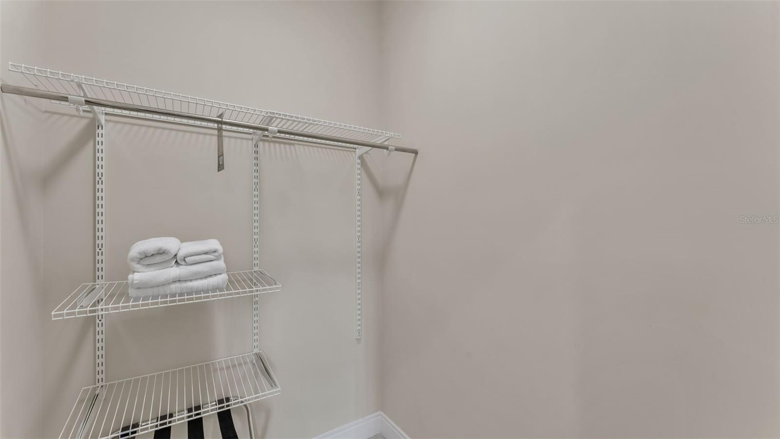 Image 33 of 64 For 3114 Brasilia Avenue