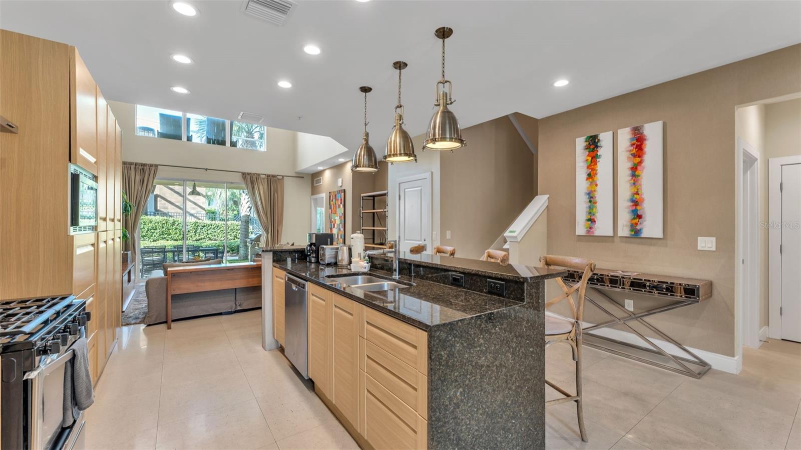 Image 4 of 64 For 3114 Brasilia Avenue