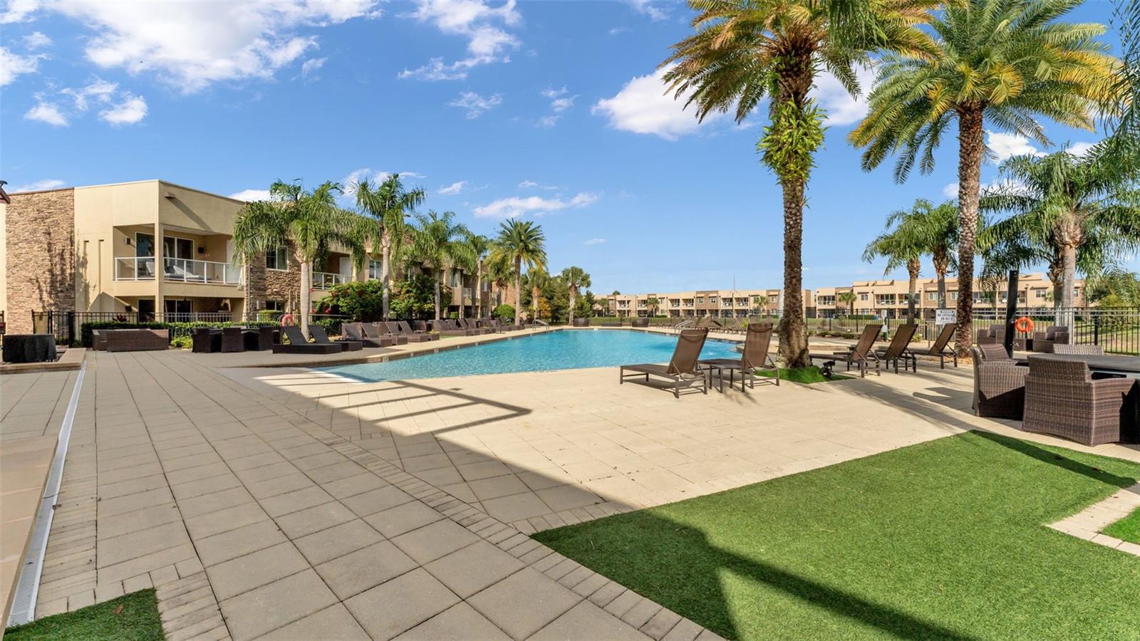 Image 51 of 64 For 3114 Brasilia Avenue