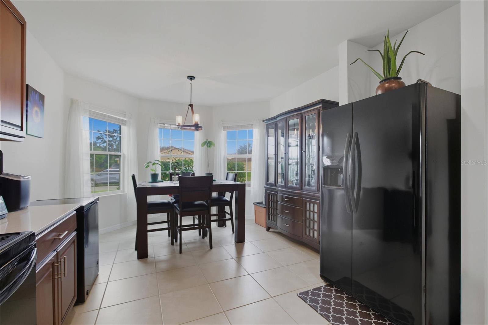 Image 10 of 37 For 314 Van Loon Terrace