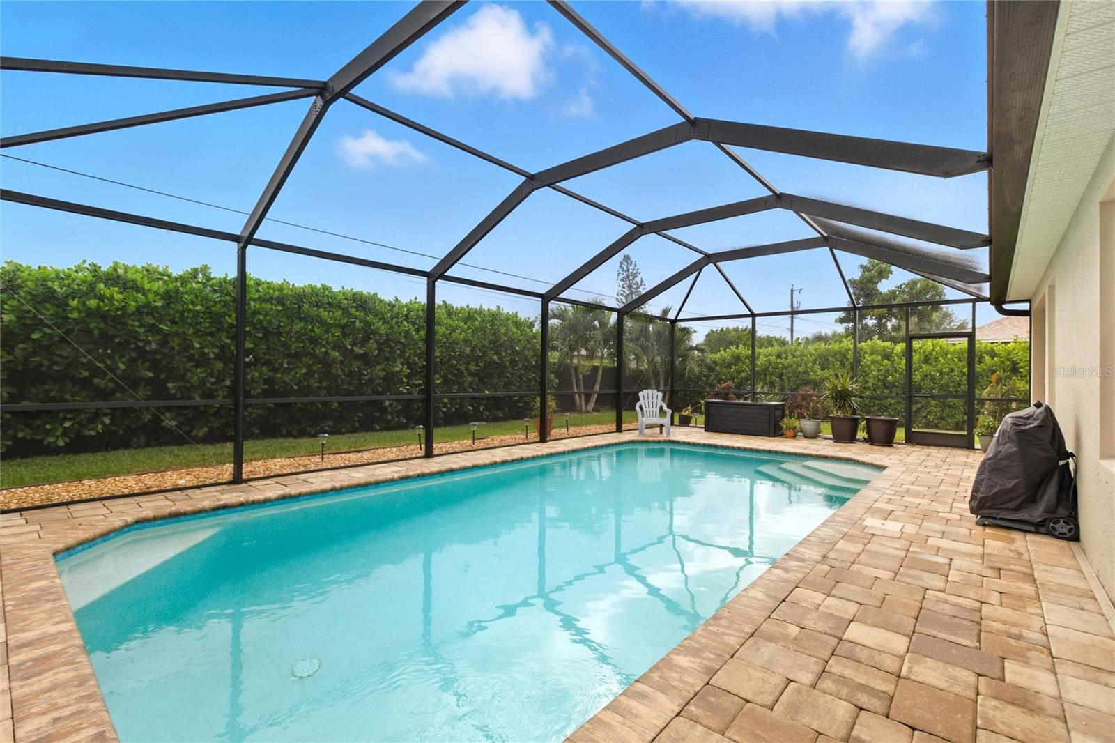 Image 26 of 37 For 314 Van Loon Terrace