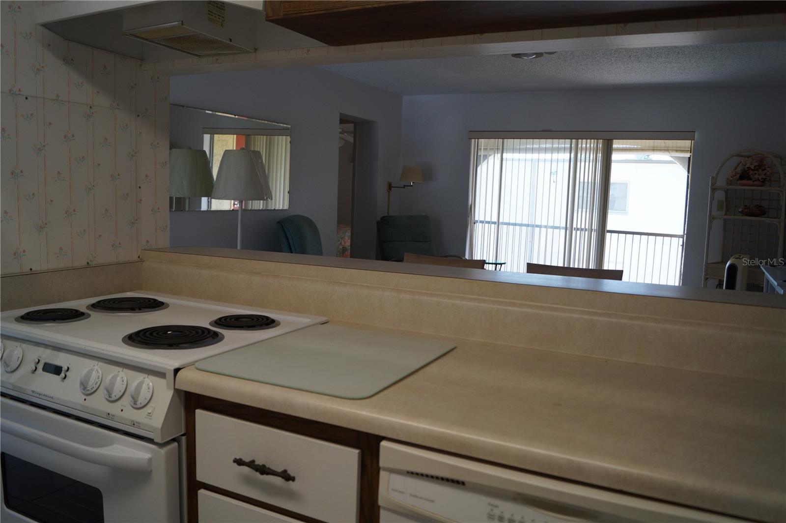 Image 11 of 26 For 7701 Starkey Road 408