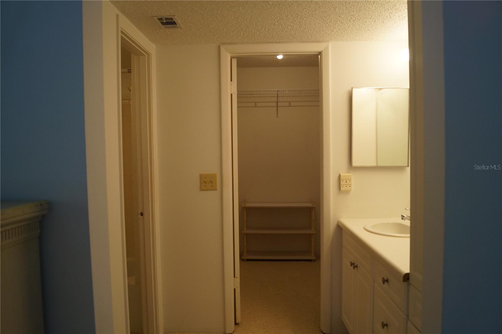 Image 22 of 26 For 7701 Starkey Road 408