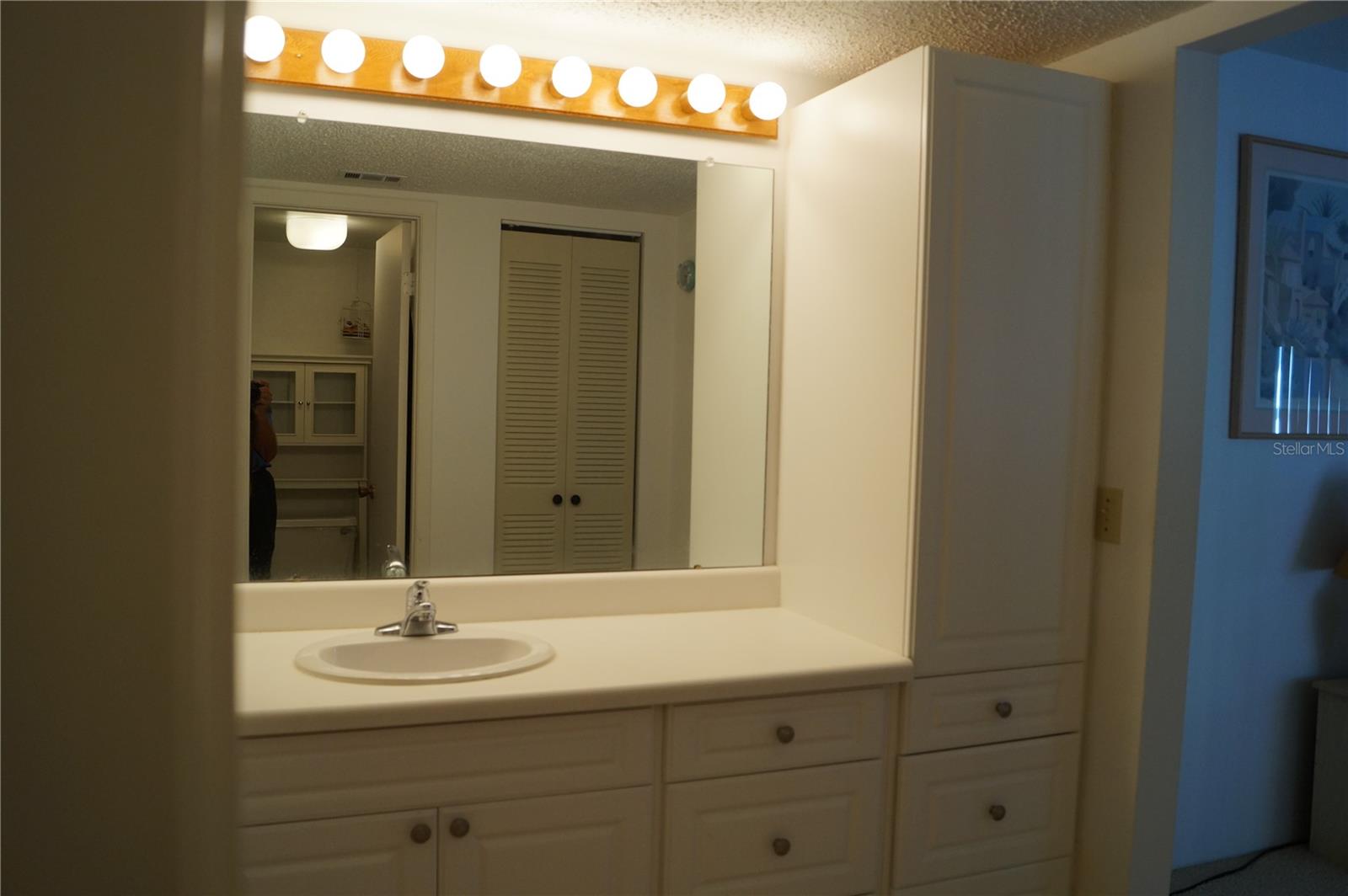 Image 24 of 26 For 7701 Starkey Road 408