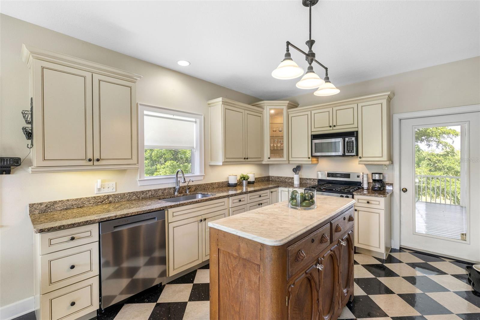 Image 21 of 60 For 1215 Bayshore Drive