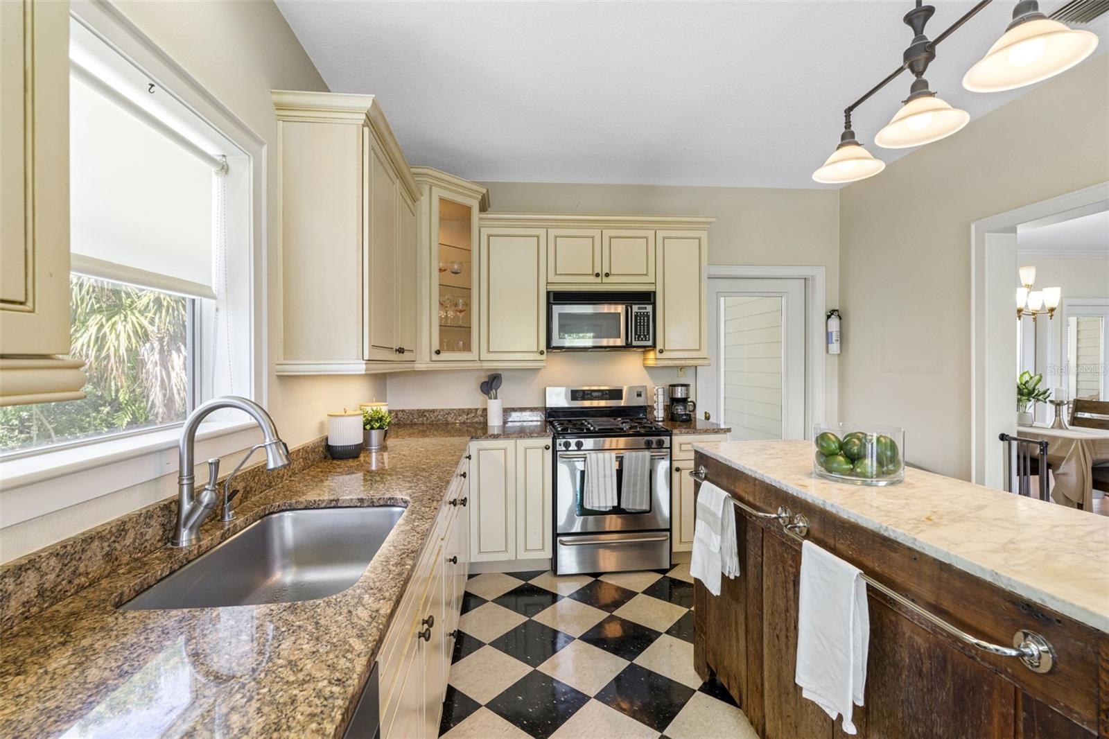 Image 24 of 60 For 1215 Bayshore Drive