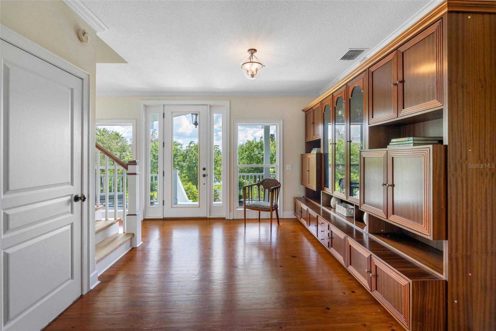 Image 3 of 60 For 1215 Bayshore Drive