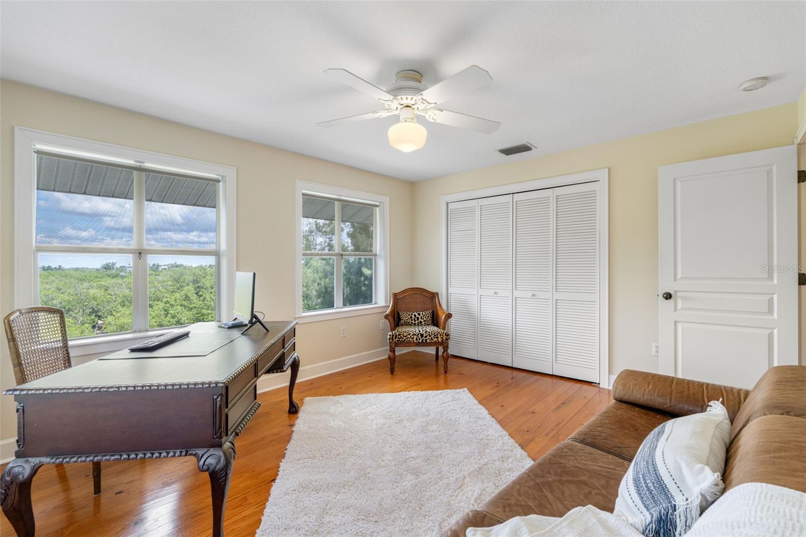 Image 37 of 60 For 1215 Bayshore Drive